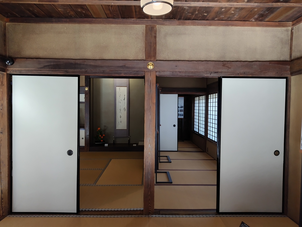 金沢八景権現山公園 旧円通寺客殿