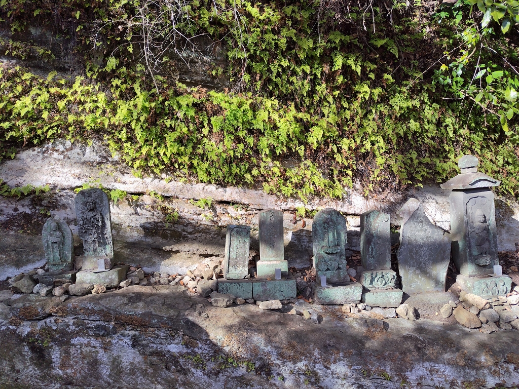 朝比奈切通し 朝夷奈切通 庚申塔